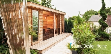 Komfortní venkovní sauna ve wellness zahradě
